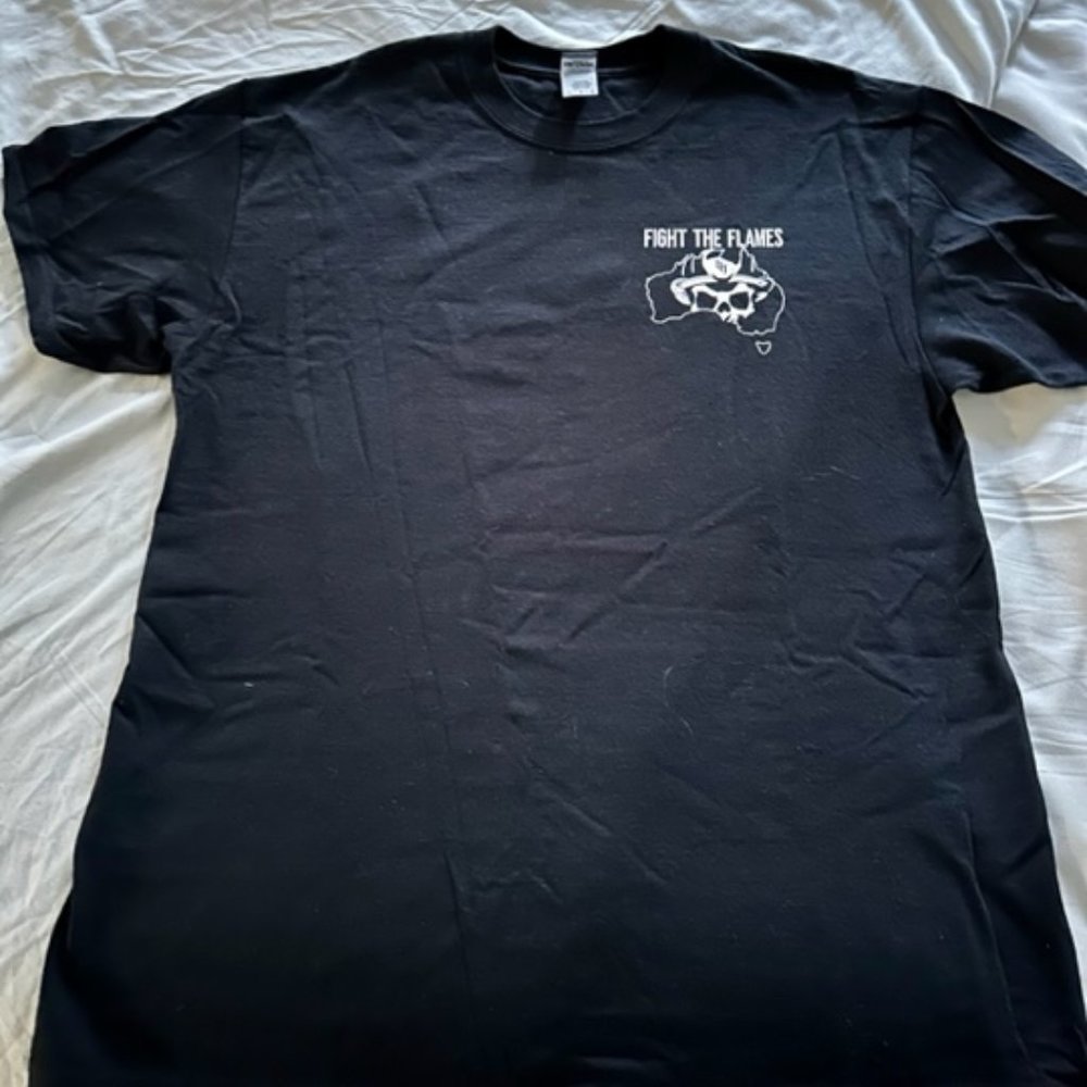 Women's Large Gildan  Black Helmet T Shirt Short Sleeve Graphic Print